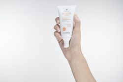 Heliocare Color Gelcream Light  50 ml