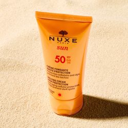 Nuxe Sun Creme Fondate Haute Protection Spf50 Visage